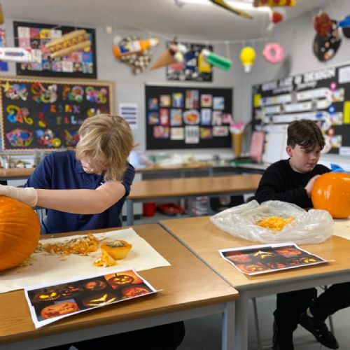 Halloween Pumpkin Carving 2025